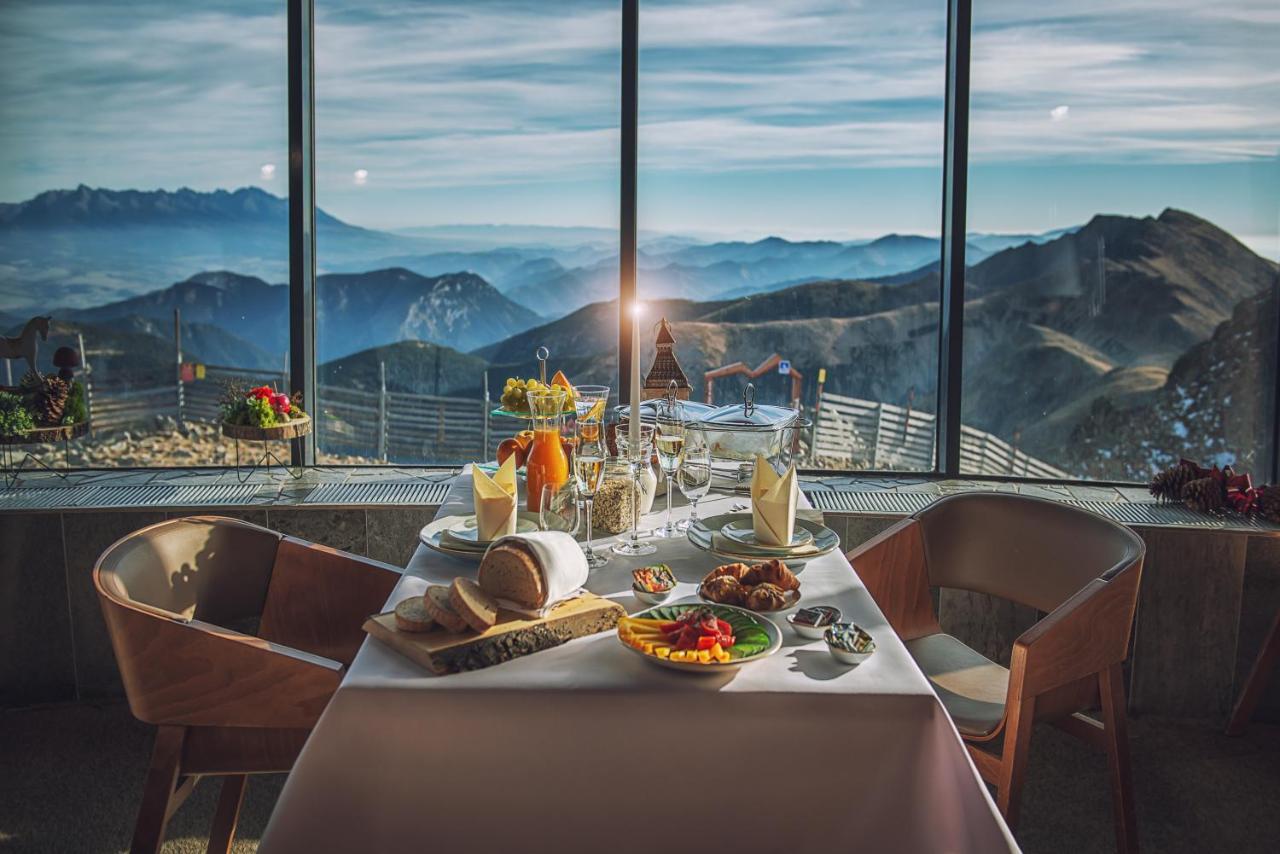 Noc Na Chopku, Rotunda Hotel Demanovska Dolina Luaran gambar